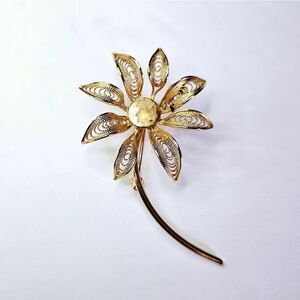 Vintage Hobé Signed Gold Tone Filigree Petals Long Stem Flower Brooch Lapel Pin